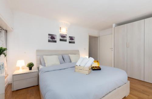 Ripamonti Corvetto Apartment | Prada Loft - Posto Auto Privato