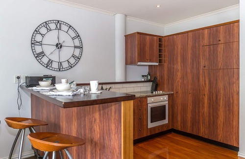 Auckland Central Business District Apartment | Premium 1BR Apartment at Princes Wharf