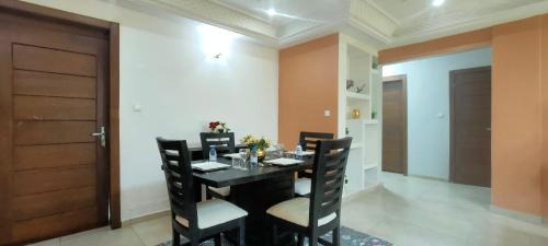 Yaounde Apartment | Premium apart with parking near Golf