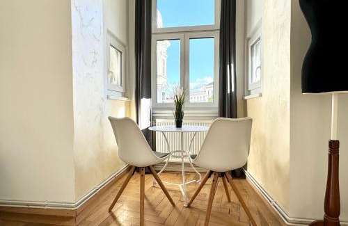 Wahring Apartment | Premium Apartment located at the famous Vienna Kutschkermarkt