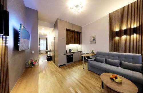 Avoti Apartment | Premium Design, Renovated 2024 Free parking