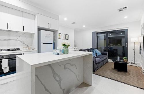 St James House | Premium Modern House-Walk to Curtin Uinversity-3 bedroom & 2 bathroom up for 4 People