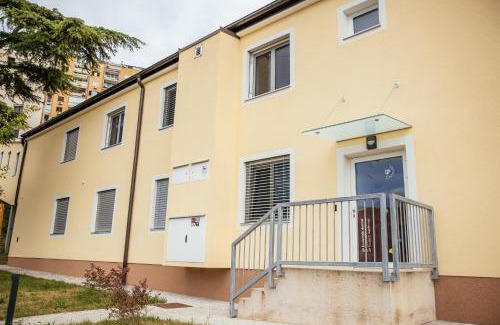 Koper Hostel | Prenočišča Prisoje
