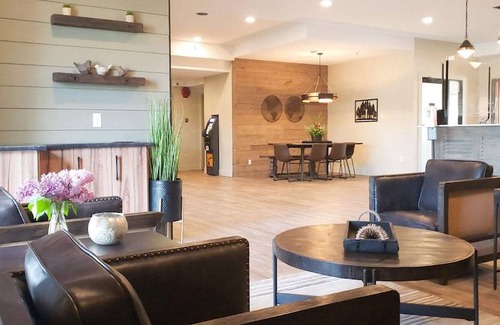 Smithers Hotel | Prestige Hudson Bay Lodge, Premier Collection