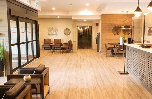 Smithers Hotel | Prestige Hudson Bay Lodge, Premier Collection