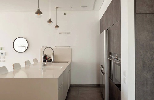 Bat Yam Apartment | Prestigious penthouse in a luxury tower