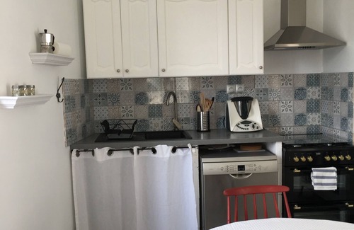 Loches House | Pretty gîte with garden in exceptional medieval town.