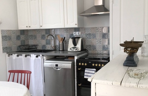Loches House | Pretty gîte with garden in exceptional medieval town.