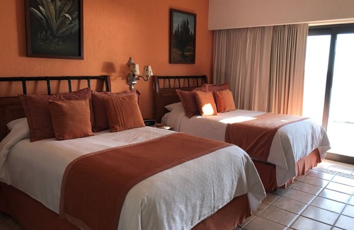 Marina Resort | PRIME BEACHFRONT 2 Bed3 Bath New Year's Week nDec 29,2024 to January 05, 2025 @