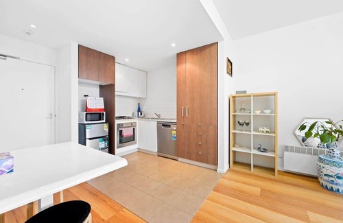 Kensington Apartment | Prime Kensington 2BR Apt with a Massive Backyard!