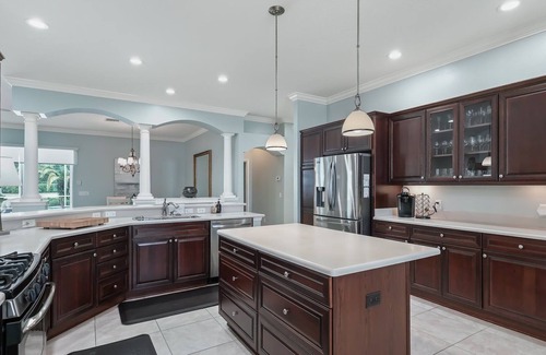 Lady Lake House | PRIME LOCATION!!! 3/2 Pool Home, less than 5 minutes from Lake Sumter Landing!