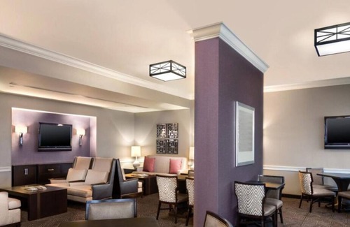 Pinch District House | Prime Location!! 4 Classy Units, Onsite Restaurant, and Bar, Pets Allowed