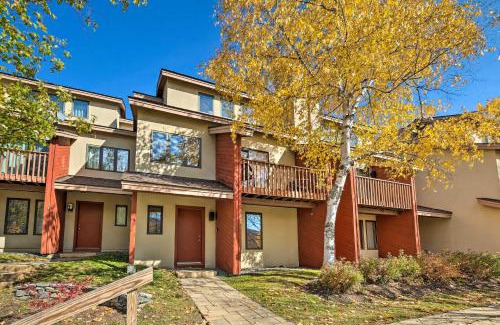 West Dover House | Primely Located Dover Escape Less Than 1 Mi to Mt Snow!