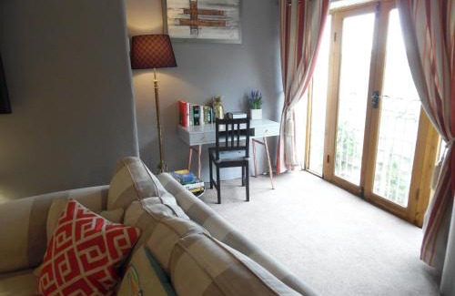 Brazzacott House | Primrose Cottage