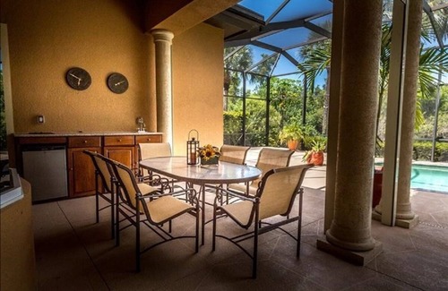 The Majors House | Pristine Estate Pool Home w/5 Star CLUB. Pets welcome.