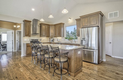 Gleneagle House | Pristine, Modern Home with Views, Pool Table, Sauna, Exercise Room, WiFi, Fire Places, 3 TVs, Space!