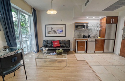 South Beach Apartment | Private Apartment at the Congress
