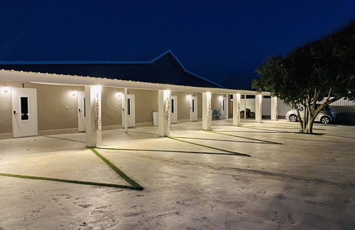 Esmeralda Apartment | Private apartment block w/pool 5 min from the beach!