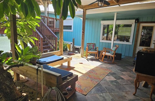 Port Isabel House | Private Bayside house with Boat Docks 3-bedroom 2 bath, AC in Port Isabel.