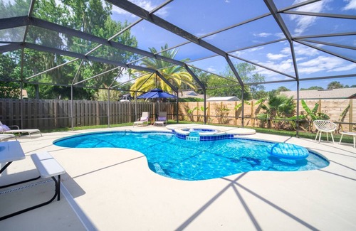 Jacksonville Beach Villa | Private Beach Villa w/ Huge Screened Heated Pool