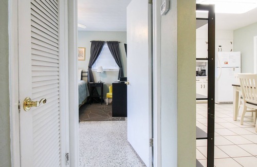 Golden Beach House | Private Beach Access to Golden Beach, Luna Sea