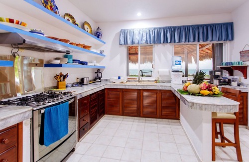 Soliman Bay Villa | Private Beachside Villa includes Cook, Pool, WiFi – Check out our Summer Sale!