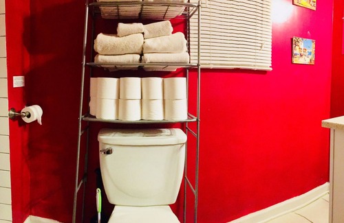 Atwater Village Cottage | Private,cozy/Quiet/Walkable/Central/Discounts Available