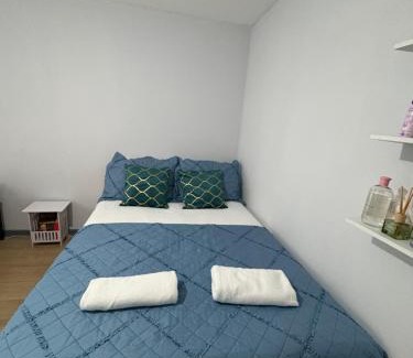 Mortlake House | Private Double and Triple Room North London