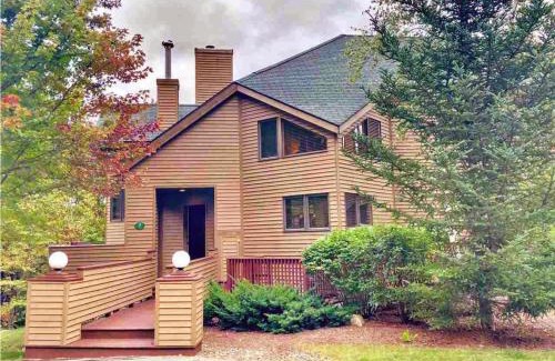 Bretton Woods Resort | Private end unit Townhome in Bretton Woods