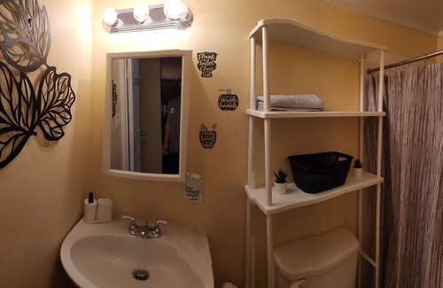 Brandon Apartment | Private Furnished Apartment - Quiet, Safe & More!