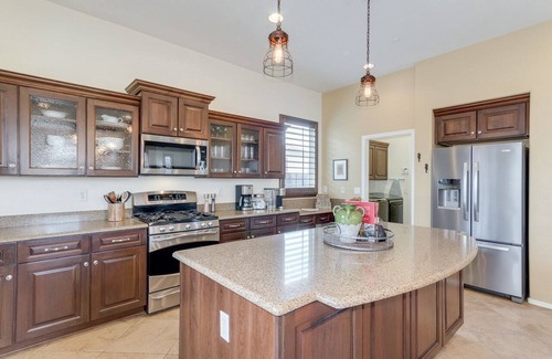 Montecito in Estrella House | Private Home with Heated Pool & Hot Tub!