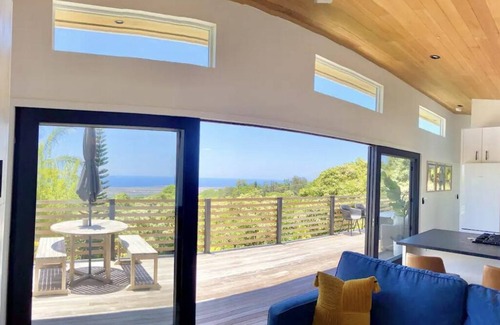 Holualoa House | Private Home with Ocean Views