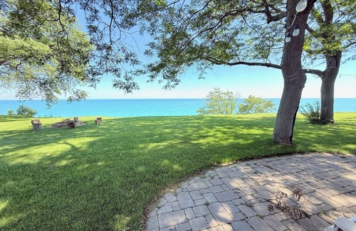 Mequon House | Private Lake Michigan Estate - Breathtaking views on 2.5-Acre Cozy Luxe Retreat