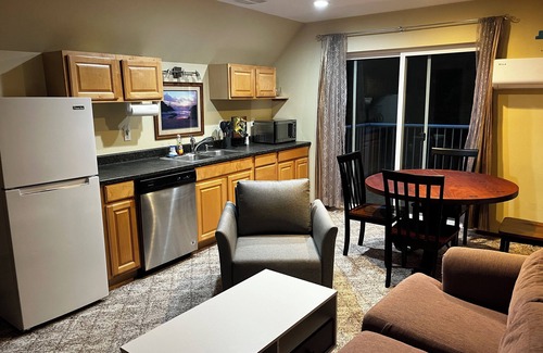 Sedro-Woolley House | Private lakefront paradise.