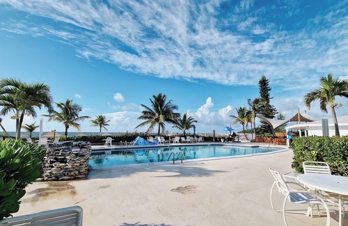 Williams Town Condo | Private Modern Beachfront Condo in the Bahamas