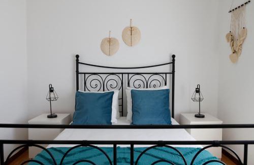 Sao Martinho do Porto House | *Private Outdoor Area* 300m-Beach, Swing/No Stairs