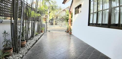 Nong Prue Villa | Private Pattaya Resort