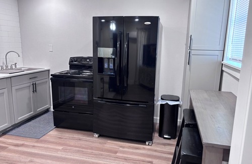 San Angelo Apartment | Private & pet friendly 1-bedroom upstairs apartment in San Angelo