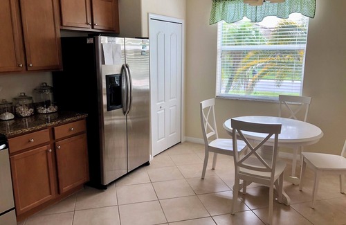 Venice House | Private Pool and Hot-tub in paradise - privacy, sunsets and fun!