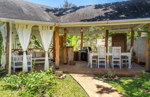 Diani Beach Villa | private pool cottage diani beach