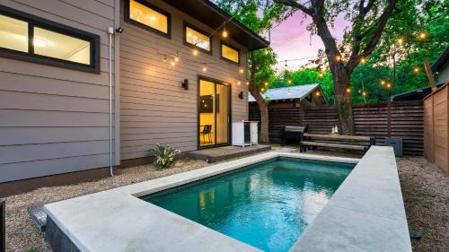 Holly House | Private Pool Firepit Patio Steps to East Austin Dining Music Art Murals