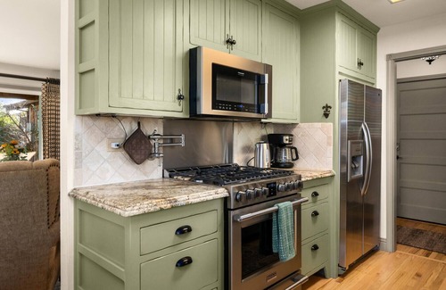 Chico House | Private retreat in the heart of Chico, just moments away from the enchanting Lower Bidwell Park