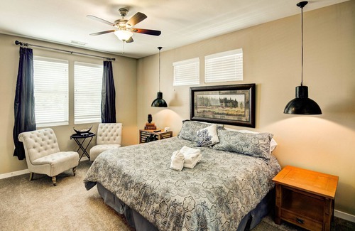 Southside House | Private Rooftop Deck w/ Mtn views and AC! Located Downtown Near New Aspen Place!