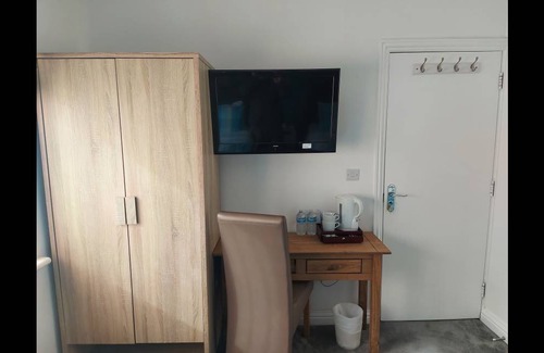 Queensbury Resort | Private room ∙ 1 bedroom ∙ 2 guests