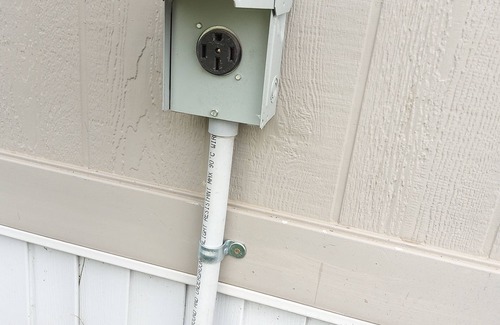 Rapid City House | Private Site RV Full Hookup - Bring your own RV