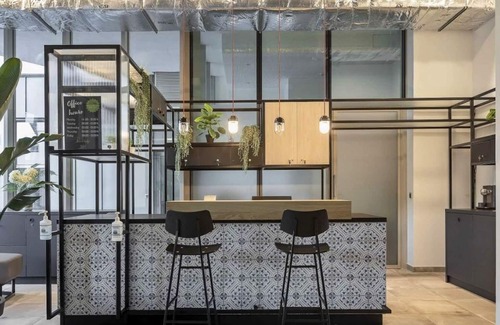 Lombos Apartment | Private Studio in Carcavelos