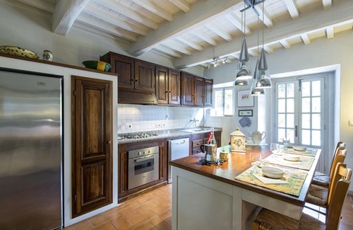 Pieve di Chio Villa | Private Villa with A/C, private pool, WIFI, hot tub, TV, terrace, panoramic view, close to Cortona