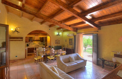 Solarino Villa | Private Villa with private pool, WIFI, A/C, TV, patio, pets allowed, panoramic view, parking