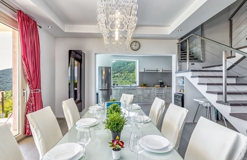 Golubici Villa | Private Villa with WIFI, A/C, private pool, hot tub, TV, terrace, pets allowed, panoramic view