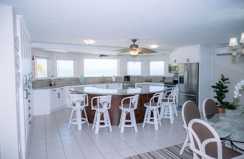 Long Key House | Private Waterfront Home, Heated Pool, Beach, Tiki w/Grill, Dock, Kayaks, Sunset